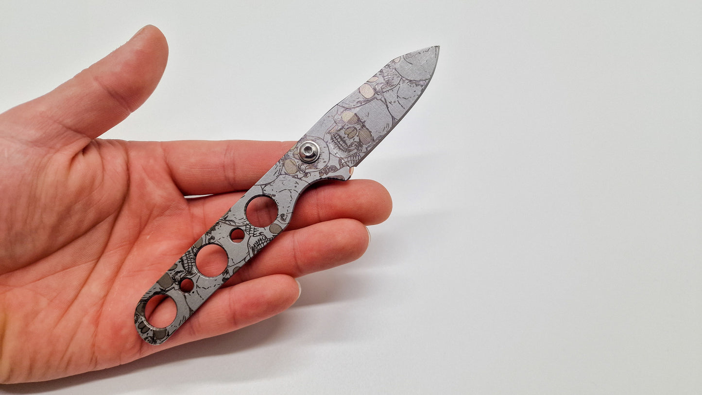 944.v2 Custom D.C - Skull