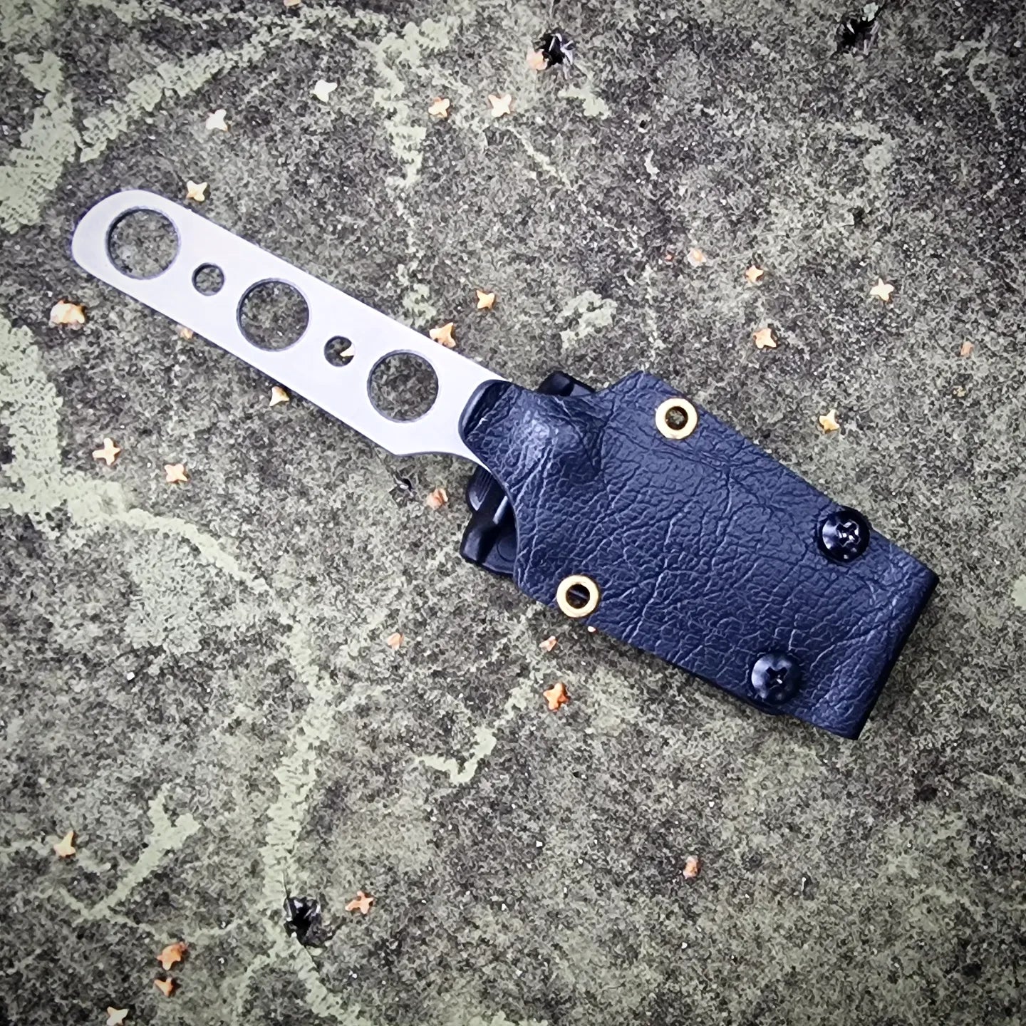 944.v2 Custom med lærpreget kydex og beltelås