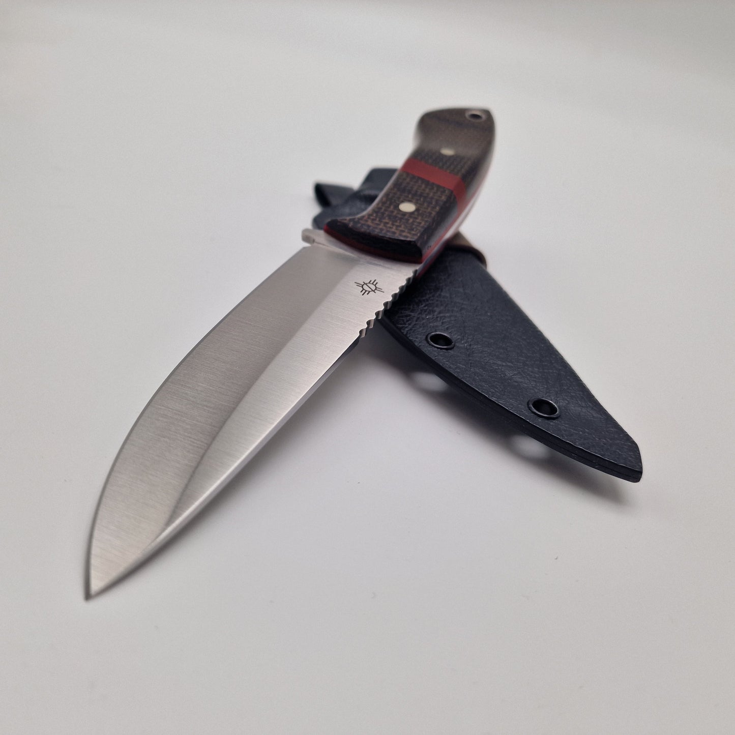 Red Line Hunter with custom kydex sheath