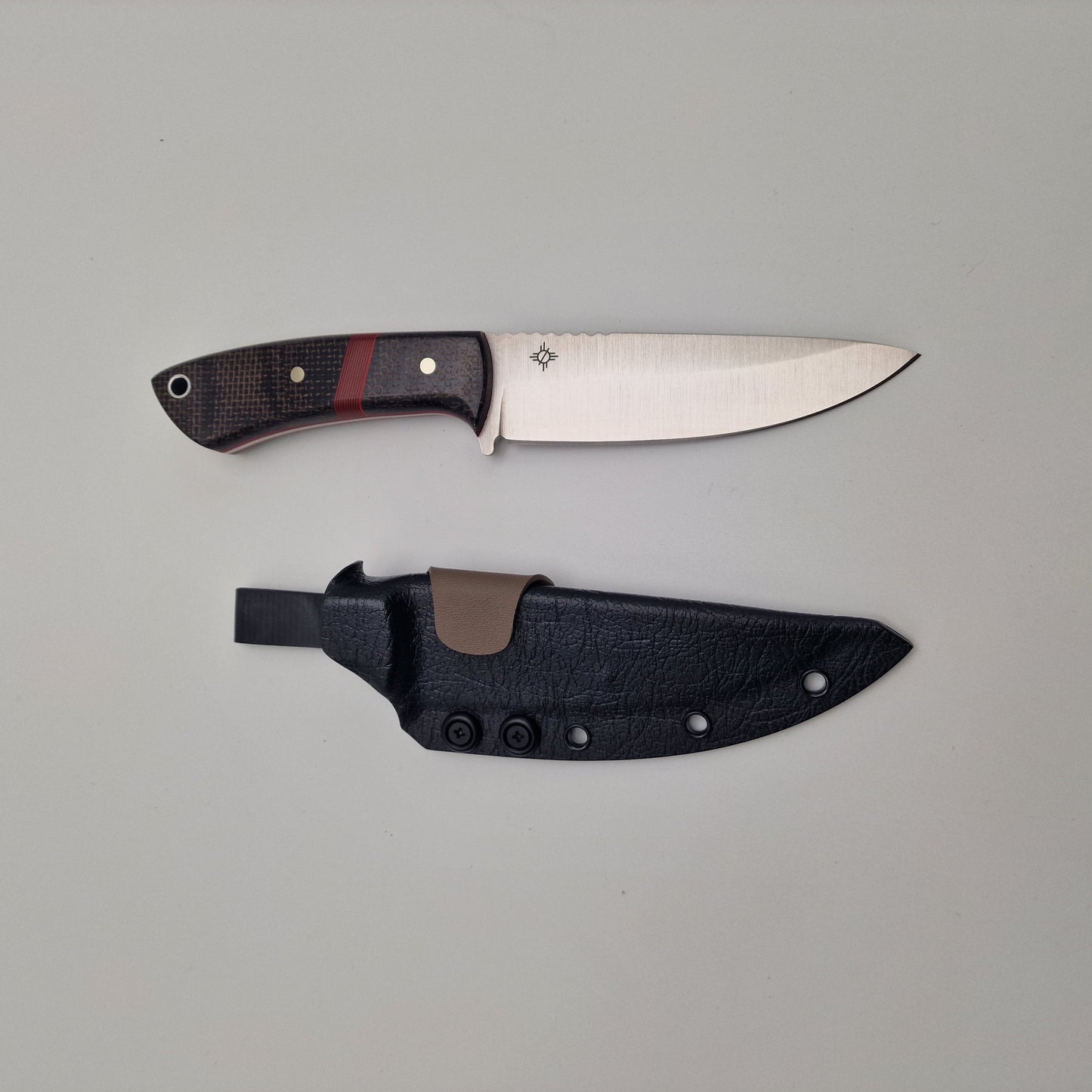Red Line Hunter with custom kydex sheath