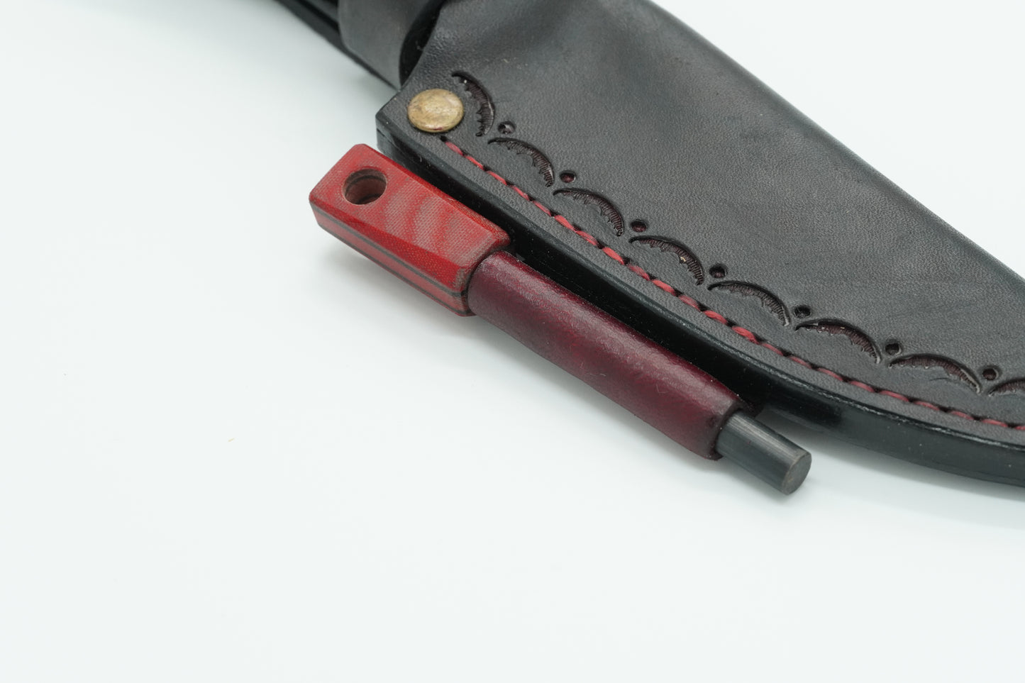 Red Line Hunter mk 5 - with fire steel
