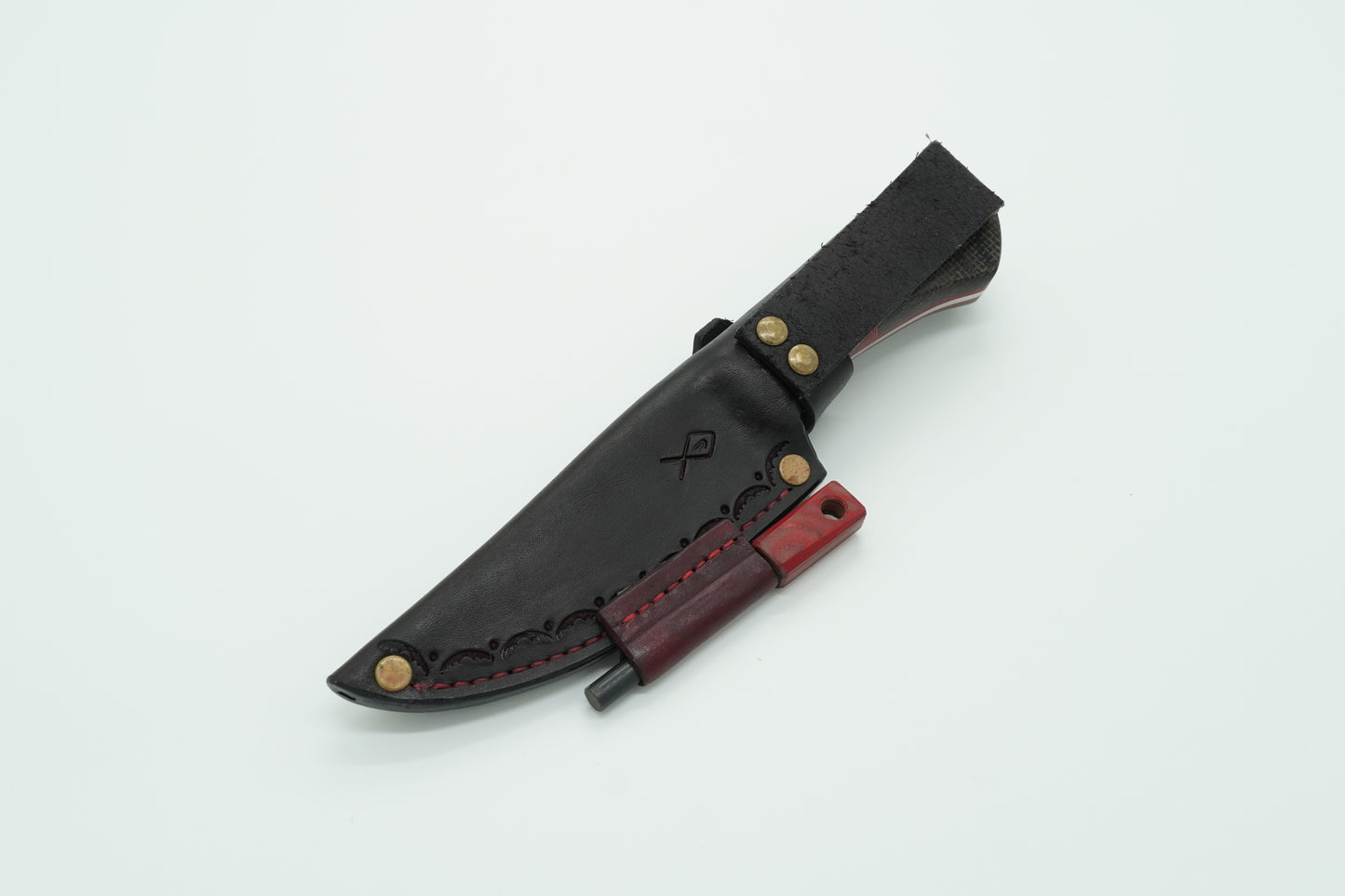 Red Line Hunter mk 5 - with fire steel