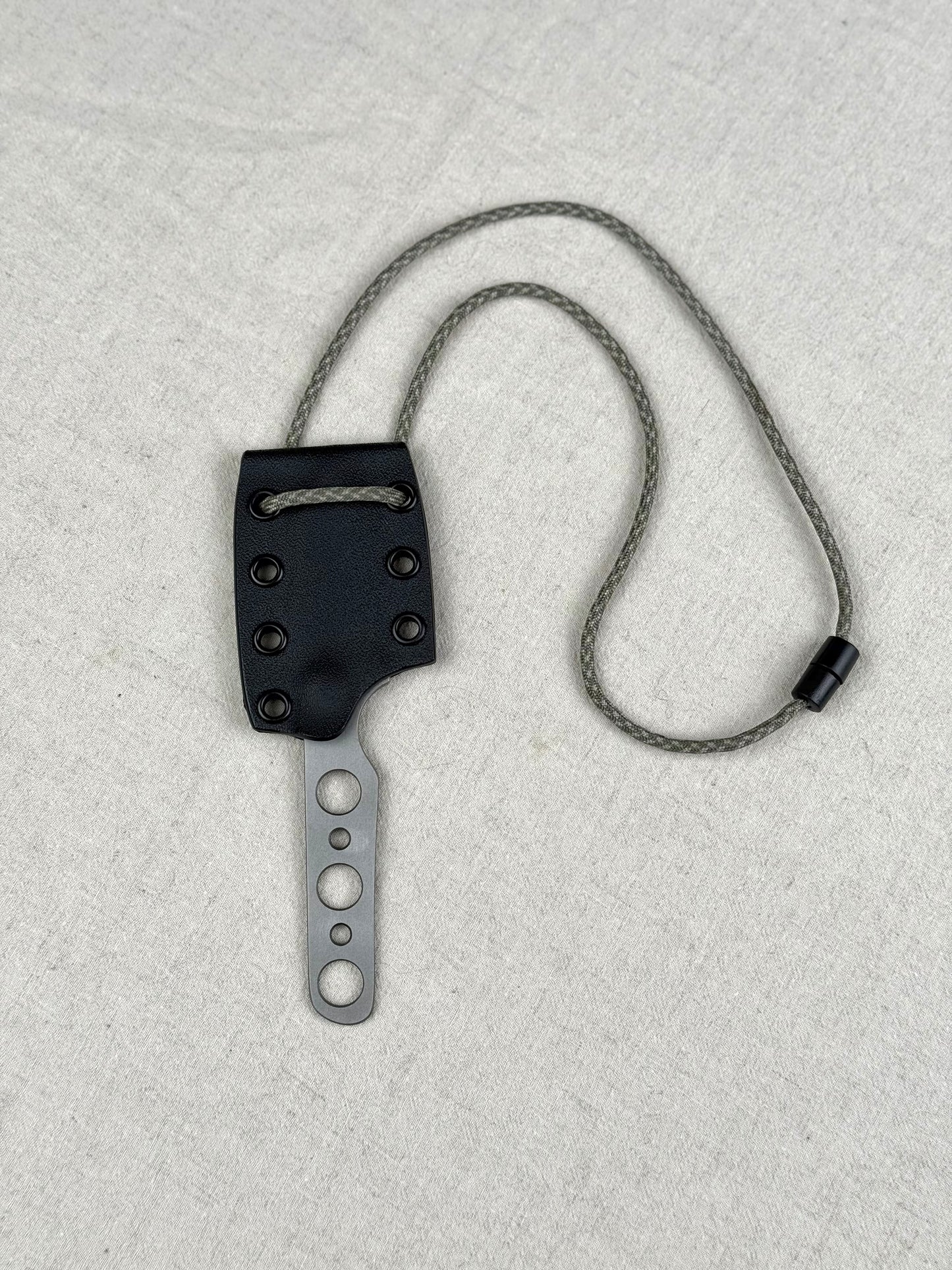 944 mk 2 neck knife with large sheath