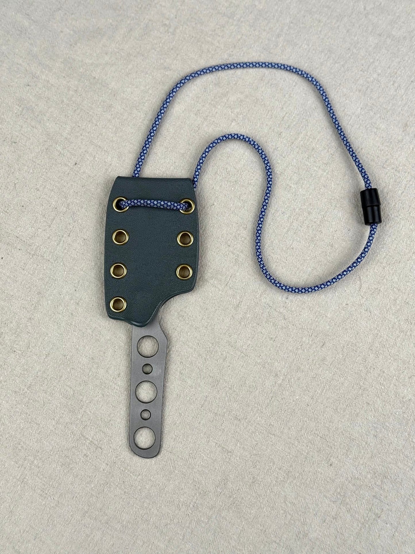 944 mk 2 neck knife grey large sheath, brass eyelets, blue string