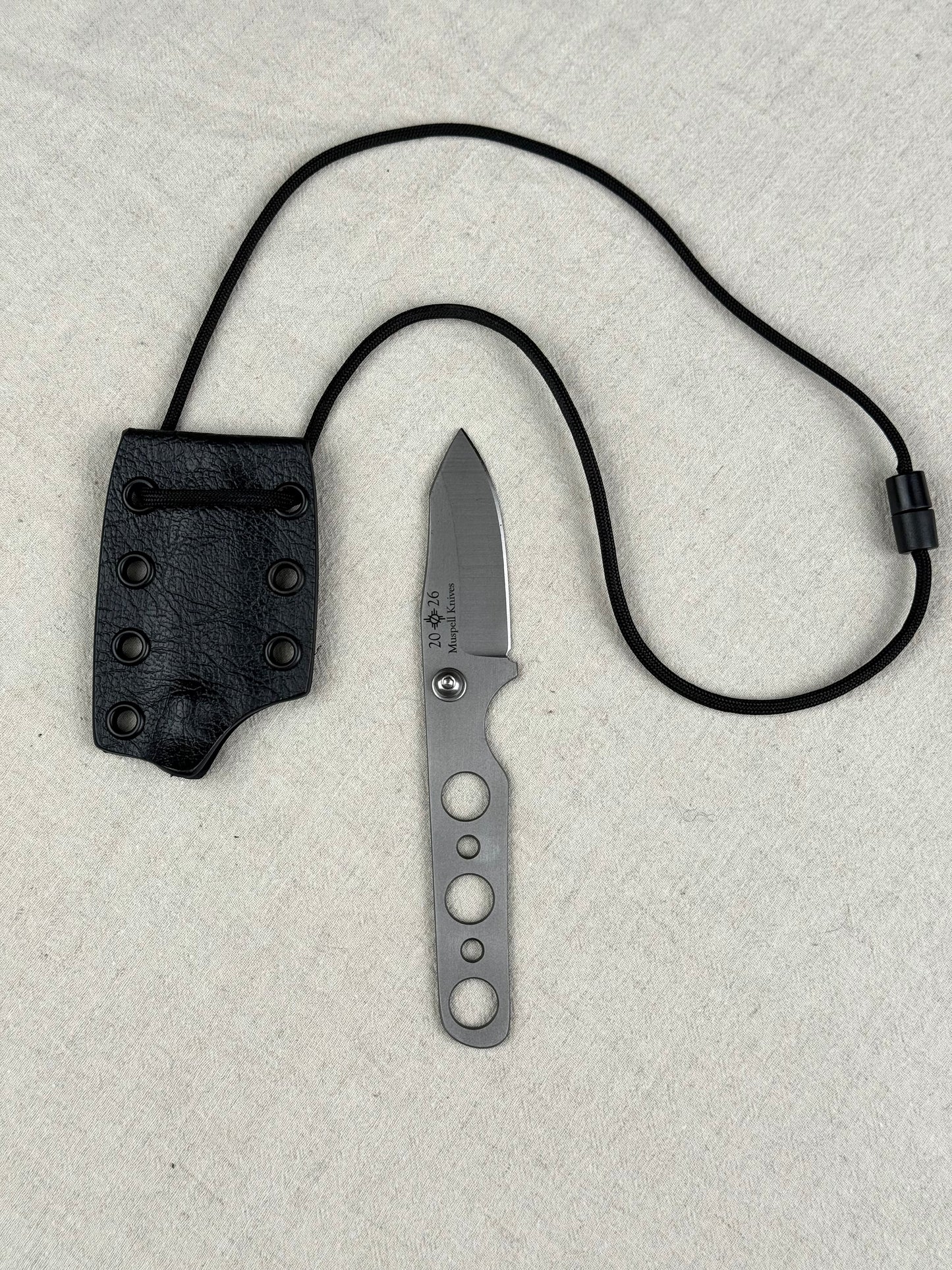 944 mk 2 neck knife with True Hide kydex Large sheath